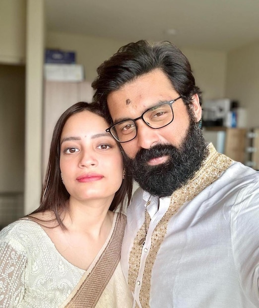 *ভাইফোঁটায় ফোঁটা নিয়েছেন অভিনেতা অঙ্কুশ হাজরা। 