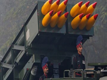 Indian Army's Pinaka multi-barrel rocket launcher systems are displayed during the rehearsal for the Republic Day parade in Kolkata, India, January 21, 2018. REUTERS/Rupak de Chowdhuri