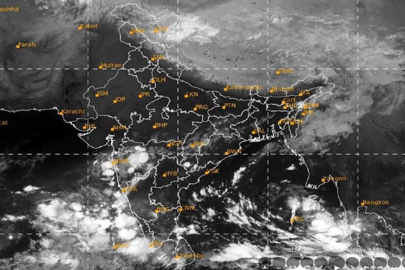 উত্তর ভারতে বৃষ্টির সম্ভাবনা এই মুহূর্তে থেমে গেছে৷ দিল্লি এনসিআর, উত্তরপ্রদেশ এবং বিহারে বৃষ্টির স্থিতি নেই৷ তবে মহারাষ্ট্র , কেরল, কর্নাটক, গোয়া, আন্দামান ও নিকোবর দ্বীপ সমূহে হালকা থেকে মাঝারি বৃষ্টির সম্ভাবনার কথা ওয়েদার আপডেটে জানানো হয়েছে৷
