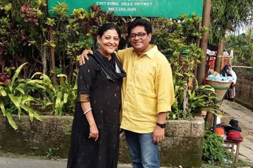তারকাসুলভ চমকের পাশাপাশি তাঁদের সঙ্গযাপনের ছবিতে শুধুই নিটোল সংসার কোণ৷