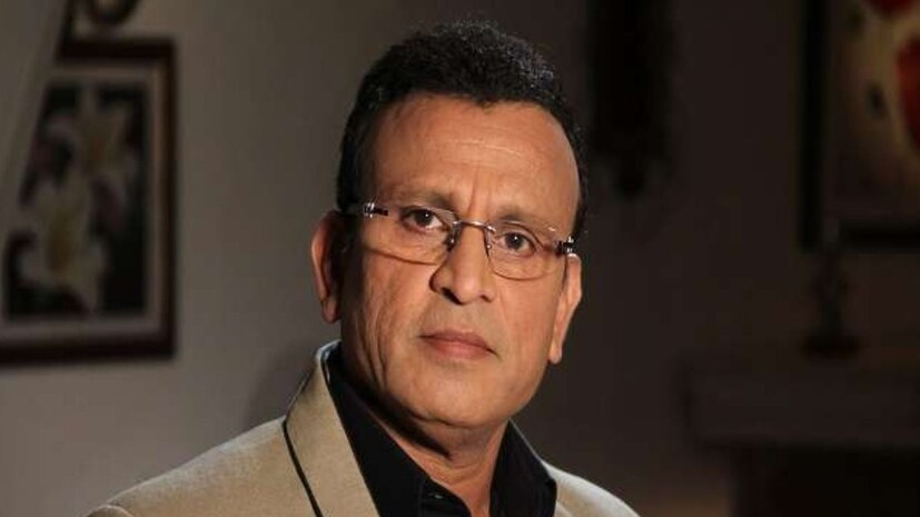 গোটা ঘটনা বিস্তারিতভাবে সোশ্যাল মিডিয়ায় জানান অন্নু কাপুর৷ কিছুটা টাকা ফেরত পাওয়ার জন্য মুম্বই পুলিশকে ধন্যবাদও জানান তিনি৷ তিনি লেখেন মুম্বই পুলিশ, ওশিওয়াড়া থানাকে অনেক ধন্যবাদ৷ সাইবার ক্রাইম শাখার তৎপরতায় অনেকটা টাকা ফেরত পেয়ে গিয়েছি৷ এবার জালিয়াতদের ধরার জন্য বিশেষ ব্যবস্থা করেছে পুলিশ৷ 