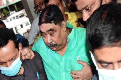 আরও চাপে অনুব্রত