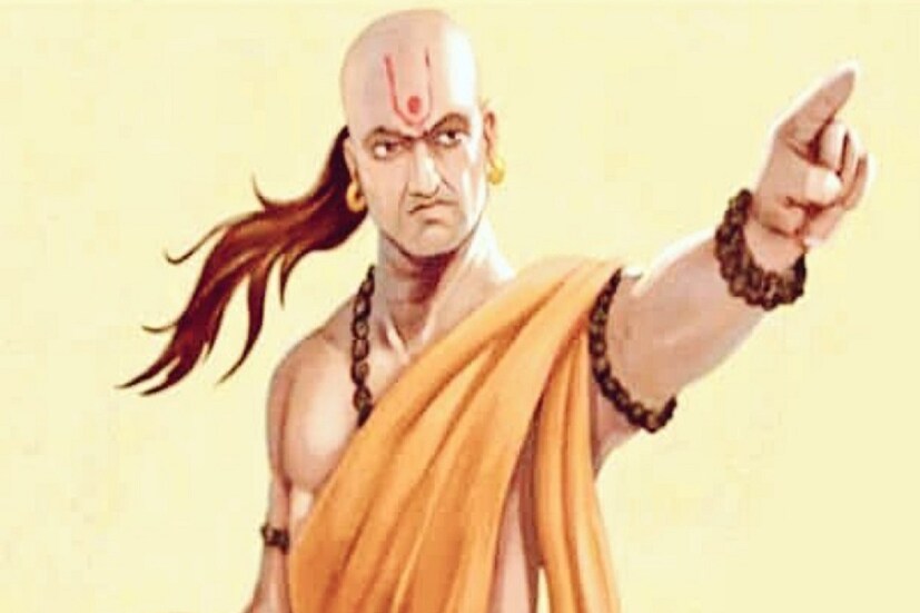 চাণক্য নীতি অনুসারে, যে কোনও শক্তিশালী সম্পর্কের বৈশিষ্ট্য হল শ্রদ্ধা এবং সহযোগিতা। কোনও সম্পর্কের মধ্যে সম্মান না থাকলে শীঘ্রই ফাটল দেখা দেয়। এই ধরনের সম্পর্কের সুখ শীঘ্রই শেষ হয়ে যায়। প্রতিটি সম্পর্কের সীমা আছে। কেউ যেন এই সীমা অতিক্রম না করে।