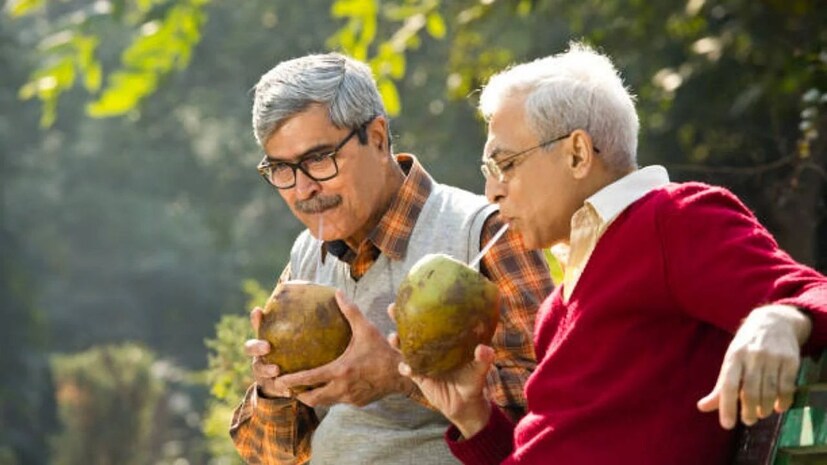 পুষ্টিবিদ মুনমুন জেনেরিভালের মতে, ডায়াবেটিসে ডাবের জল পান করা যেতে পারে। তিনি আরও বলেন যে ডায়াবেটিস রোগীদের প্রতিদিন ডাবের জল খাওয়া উচিত। এর কারণ হল ডাবের জল রক্তে শর্করা কমাতে সহায়ক বলে প্রমাণিত হতে পারে।