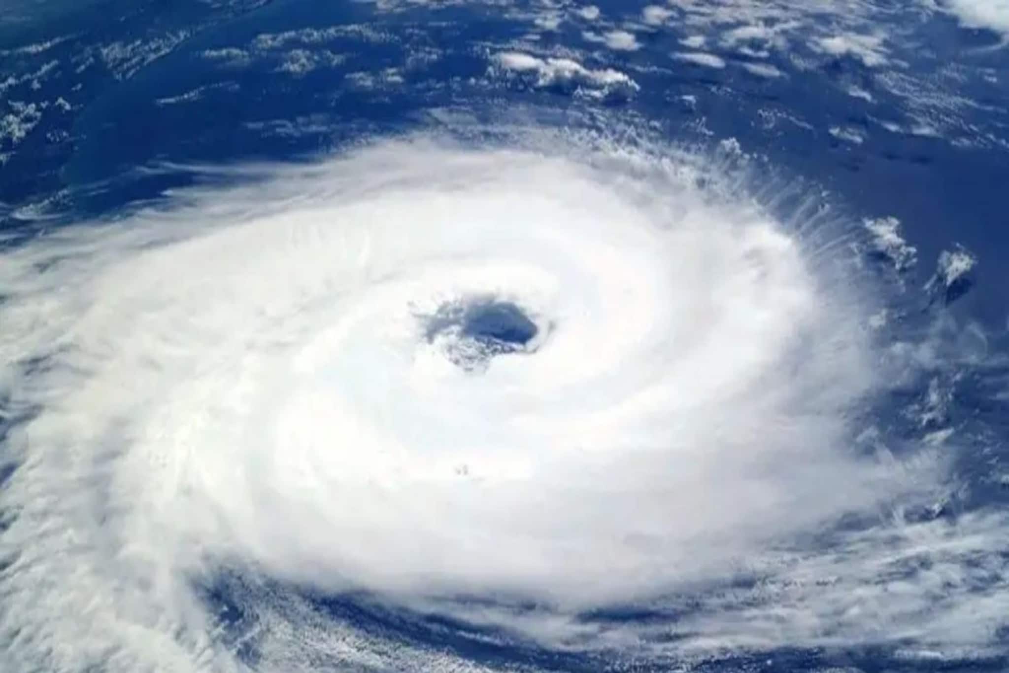 ভারত-সহ এশিয়ার ১৩ দেশে ২৫০ কিমি বেগে মহাতাণ্ডব! ভয়ঙ্কর ঘূর্ণিঝড়ের আশঙ্কা