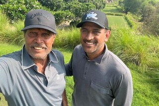 এমএস ধোনি বনাম কপিল দেব