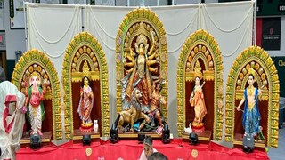 সপ্তাহশেষের দুর্গোৎসবে কলকাতার আমেজ