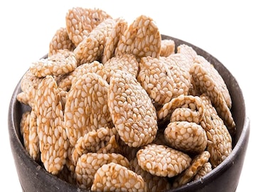 তিলেই দেখান দশমীর ম্যাজিক 