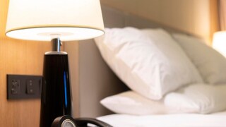 হোটেলের ঘরে বসানো লুকানো ক্যামেরা? জেনে নিন বাঁচতে কী করতে হবে (Representative Image) হোটেলের ঘরে বসানো লুকানো ক্যামেরা? জেনে নিন বাঁচতে কী করতে হবে (Representative Image)