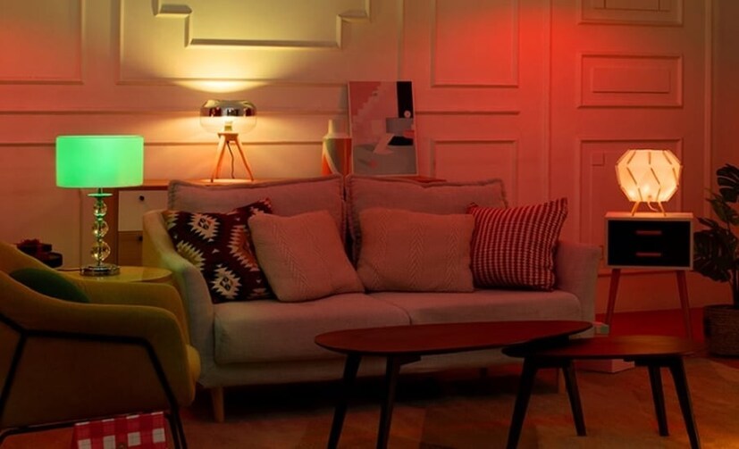 অ্যামাজন গ্রেট ইন্ডিয়ান ফেস্টিভ্যাল সেলে বিভিন্ন ধরনের গেজেট, ইলেকট্রনিক প্রোডাক্ট, স্মার্টফোন ইত্যাদির ওপর পাওয়া যাচ্ছে বিরাট ছাড়। কিন্তু দীপাবলির কথা মাথায় রেখে অ্যামাজনের এই সেলে বিভিন্ন ধরনের স্মার্ট এলইডি বাল্ব পাওয়া যাচ্ছে আকর্ষণীয় ছাড়ে। এক নজরে দেখে নেওয়া যাক এই সেলে কী কী স্মার্ট বাল্ব কেমন ছাড়ে পাওয়া যাচ্ছে।