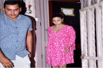 হবু মা আলিয়া থেকে গৌরী খান, পাপারাৎজিদের ফ্রেমবন্দি বলি-তারকারা, দেখুন অ্যালবাম