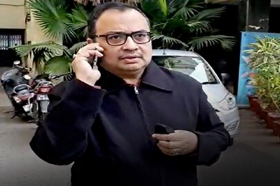কুণালের সামনেই বিক্ষোভ