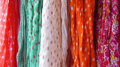 Fashion Tips: how to make shrug from old dupatta Fashion Tips: how to make shrug from old dupatta