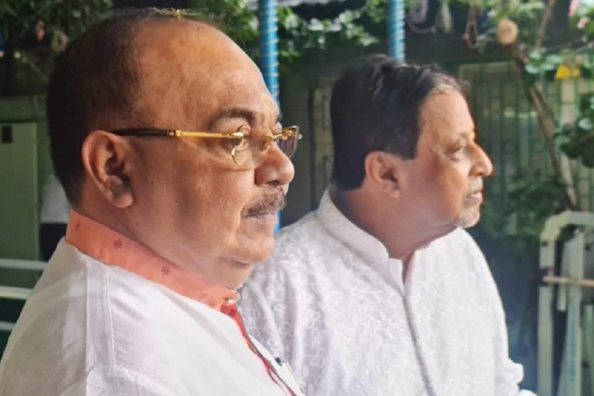 ভাইফোঁটা নিতে মুখ্যমন্ত্রীর বাড়িতে শোভন-বৈশাখী, ছিলেন মুকুলও