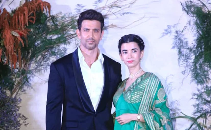 সম্প্রতি, বলিউড ইন্ডাস্ট্রির বন্ধুবান্ধবদের জন্য মুম্বইয়ে রিসেপশন পার্টির আয়োজন করেছিলেন নববিবাহিত দম্পতি রিচা চড্ঢা এবং আলি ফজল৷ সেই পার্টিতে সকলের নজর কেড়েছিলেন হৃতিক রোশন এবং তাঁর বিশেষ বান্ধবী সাবা আজাদ৷