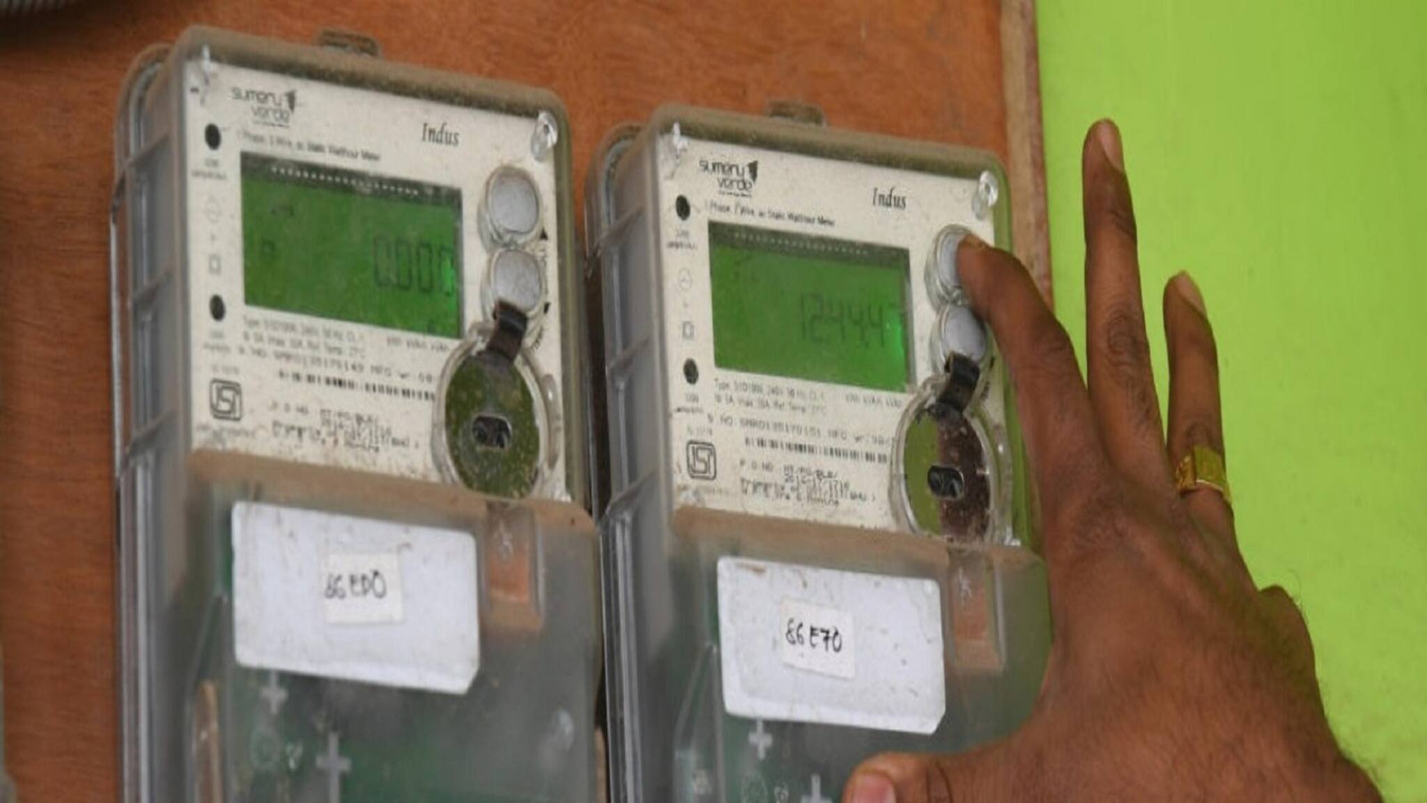 Electric Bill: কয়েকটি সুপারহিট টিপসে রাতারাতি বিদ্যুতের বিল অর্ধেক! বাড়ির এই পাঁচটি পরিবর্তন প্রচুর টাকা সংসারেরই বাঁচাবে