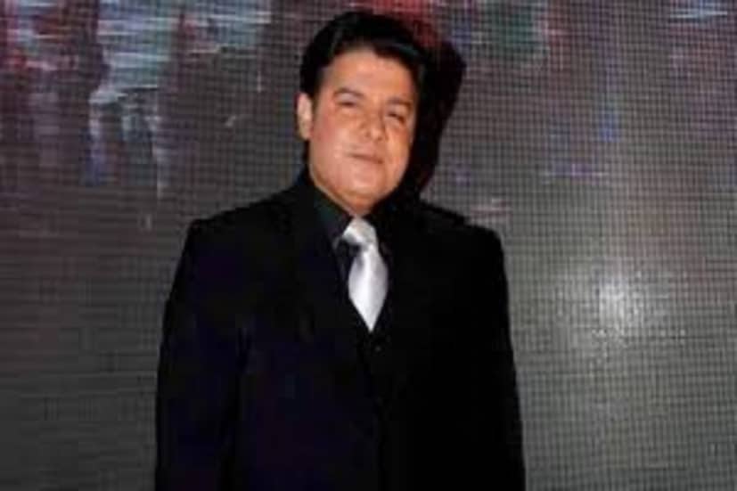 সেই খানেই বলা হয়েছিল ধোঁখা ধোঁখা আইটেম সং-এর হাঁটুর উপরে ছোট ল্যাহেঙ্গা পরতে হবে ৷ এরপরে নোংরা নোংরা প্রশ্ন করতে তাঁর হাঁটু পর্যন্ত দেখেন ৷ সব থেকে বেশি চমকে গিয়েছিলেন রানি যখন তাঁকে প্রশ্ন করা হয় স্তনের সাইজ কত? ফাইল ছবি ৷ 