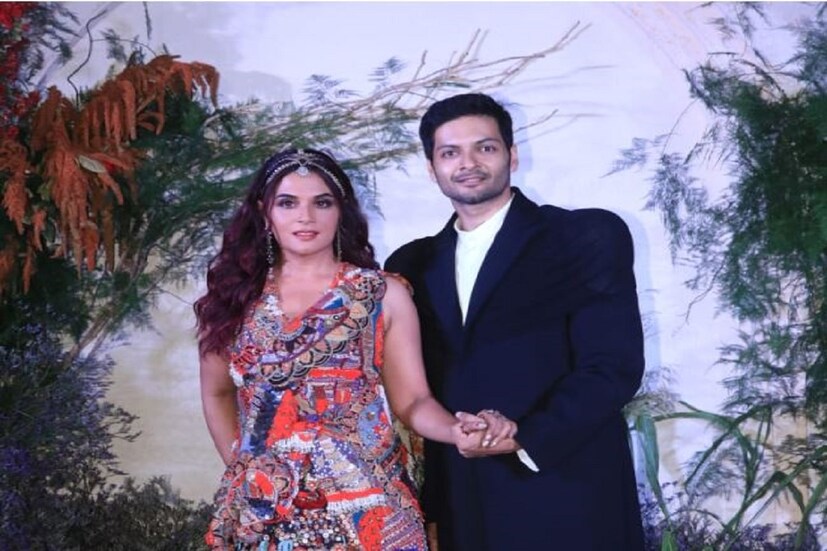 ৪ অক্টোবর, মঙ্গলবার রাতে জমকালো রিসেপশনের আয়োজন করেছিলেন রিচা চাড্ডা আর আলি ফজল, হাজির ছিল বলিউডের 'হেভিওয়েট'-রা