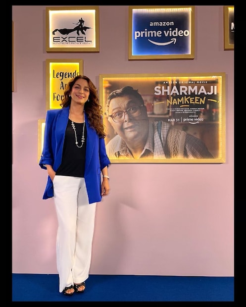 শর্মাজি নমকিন ছবিতে ঋষি কাপুরের সঙ্গে শেষবার অভিনয় করেছেন জুহি। 
