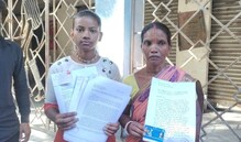 স্বাস্থ্যসাথী কার্ড থাকার পরেও মোটা টাকার বিল! নার্সিহোমে আটকে রাখা হয়েছে রোগীকে স্বাস্থ্যসাথী কার্ড থাকার পরেও মোটা টাকার বিল! নার্সিহোমে আটকে রাখা হয়েছে রোগীকে