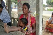 পারিবারিক বিবাদের জের, এক মহিলার কান টেনে ছিঁড়লেন আর এক মহিলা পারিবারিক বিবাদের জের, এক মহিলার কান টেনে ছিঁড়লেন আর এক মহিলা