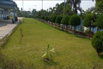 মহিলা