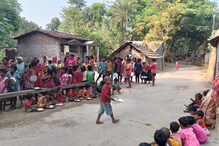 নদিয়ার শিক্ষক ভাই-বোনের মহৎ উদ্যোগ, খাবার তুলে দেন ২৫০ জন্য দুস্থ শিশু মুখে নদিয়ার শিক্ষক ভাই-বোনের মহৎ উদ্যোগ, খাবার তুলে দেন ২৫০ জন্য দুস্থ শিশু মুখে