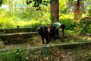 চলছে
