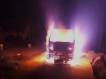 Purba Bardhaman News: Car gets on fire