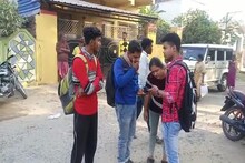 রক্তদান শিবিরের আমন্ত্রণ যায়নি! কুলটি কলেজে ছাত্র গোষ্ঠীর সংঘর্ষ