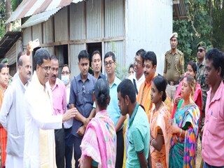 আগে দলীয় কার্যালয় থেকে সরকার চলত, এখন চলে মহাকরণ থেকে: মাণিক সাহা 