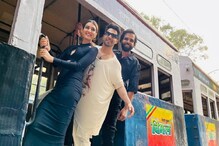 কলকাতায় ট্রামে চড়ে হুল্লোড় বরুণ-কৃতির! সঙ্গ দিলেন প্রসেনজিৎ কলকাতায় ট্রামে চড়ে হুল্লোড় বরুণ-কৃতির! সঙ্গ দিলেন প্রসেনজিৎ