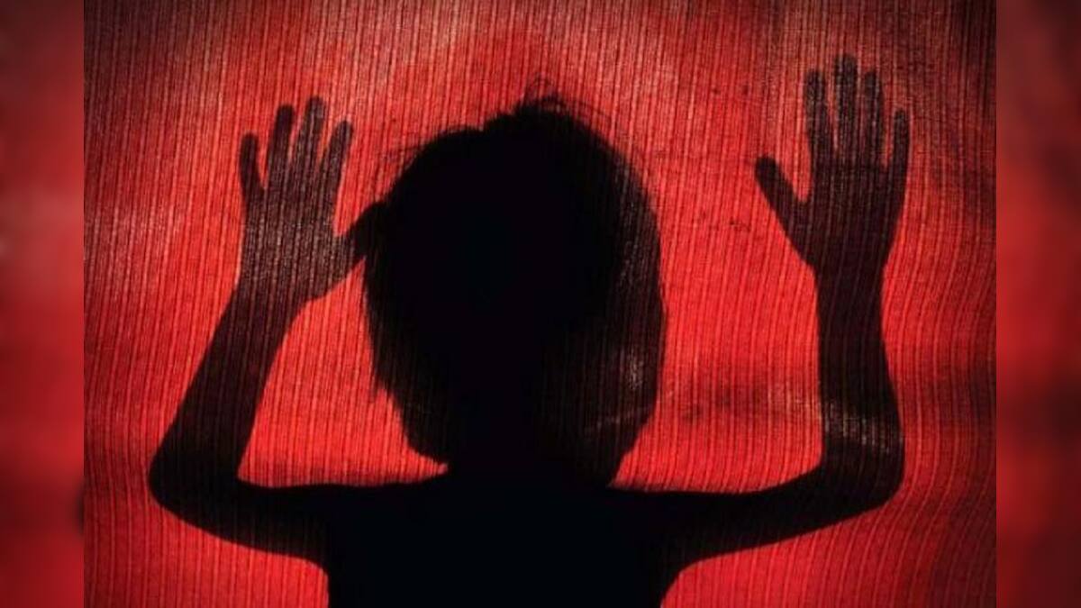 কবর থেকে শিশুর দেহ তুলতেই সামনে এল বাবার হাড়হিম কীর্তি! তোলপাড় কলকাতা