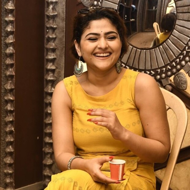 *২০১৫ সালে টেন্টস নামের বিরল ক্যানসারে আক্রান্ত হয়েছিলেন ঐন্দ্রিলা। প্রায় দেড় বছর ধরে ১৬টি কেমো ৩৩টি রেডিয়েশনের পর ক্যানসার মুক্ত হয়েছিলেন। ছবিঃ সংগৃহীত। 