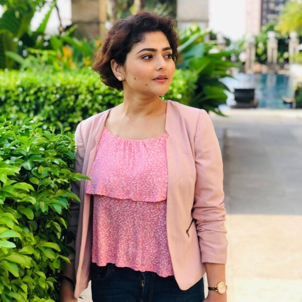 *টলিপাড়া আজ স্তব্ধ। কান্নায় ভেঙে পড়েছে অভিনেত্রীর পরিবার। নিস্তব্ধ সব্যসাচীও। লড়াই থামল প্রেমিক এবং পরিবারেরও। সংগৃহীত ছবি। 