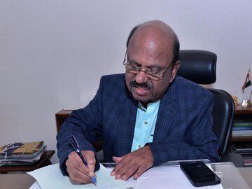 দায়িত্ব নেওয়ার ২৪ ঘণ্টার মধ্যেই নয়া বিলে স্বাক্ষর রাজ্যপালের, ট্যুইট করলেন সিভি আনন্দ বোস