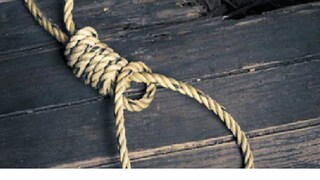 চলছিল ভগৎ সিংয়ের ফাঁসির দৃশ্যের মহড়া; আচমকা গলায় ফাঁস চেপে বসে মর্মান্তিক পরিণতি স্কুল ছাত্রের! (Representative Image)