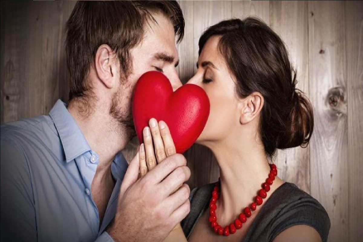 Eight magical words what woman love to hear from there partners at their intimate moment মিলনের