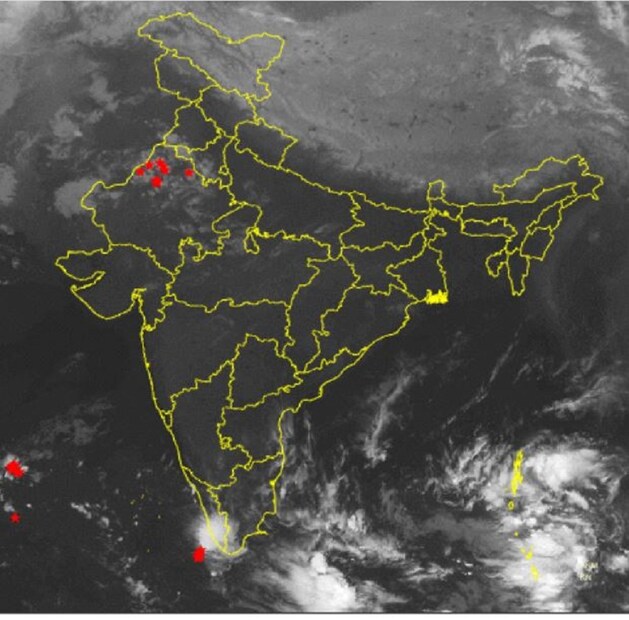 এই সাইক্লোনিক সার্কুলেশনের মধ্যেই ফের একটি নিম্নচাপ তৈরি হচ্ছে বঙ্গোপসাগরে৷ ৯ তারিখ নাগাদ শ্রীলঙ্কার কাছাকাছি এটি তৈরি হয়ে উত্তর ও উত্তর পূর্ব দিকে তামিলনাড়ু উপকূলের দিকে এটি এগোতে পারে এমনটাই ওয়েদার আপডেটে জানিয়েছে আইএমডি৷