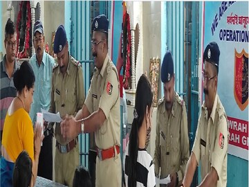 Howrah grp returned 25 stolen mobile phones to their original owner