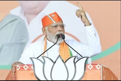 গুজরাতে ভোট প্রচারে প্রধানমন্ত্রী নরেন্দ্র মোদি৷ 