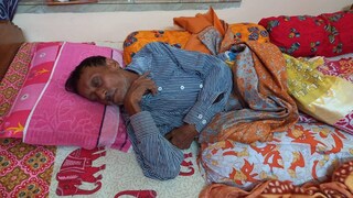 পরিবার সূত্রে দাবি, তিনি এসএসকেএম হাসপাতালের কার্জন ওয়ার্ডে চিকিৎসাধীন ছিলেন