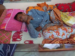 পরিবার সূত্রে দাবি, তিনি এসএসকেএম হাসপাতালের কার্জন ওয়ার্ডে চিকিৎসাধীন ছিলেন