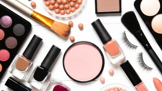 পোশাকআশাক থেকে মেকআপ সব হতে হবে চোখধাঁধাঁনো