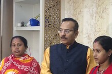 খেলার স্বর্ণযুগ অতীত, পা বাদ যেতে বসা খেলোয়াড়ের পাশে দাঁড়াতে এগিয়ে এল রাজ্য খেলার স্বর্ণযুগ অতীত, পা বাদ যেতে বসা খেলোয়াড়ের পাশে দাঁড়াতে এগিয়ে এল রাজ্য