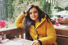 অবশেষে ছেলের ছবি প্রকাশ্যে আনলেন মোনালিসা, কী নাম রাখলেন একরত্তির