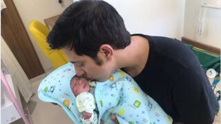 সন্তান ভূমিষ্ঠ হওয়ার দিন কয়েক আগেই তিনি চাকরি ছেড়ে দিয়েছেন