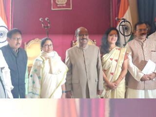 পশ্চিমবঙ্গের নতুন রাজ্যপাল হিসেবে শপথ গ্রহণ করলেন সিভি আনন্দ বোস৷