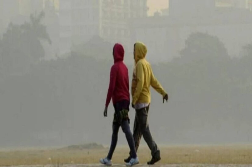 সোমবার কলকাতায় আজ সর্বনিম্ন ১৭ ডিগ্রি সেলসিয়াস। স্বাভাবিক। গতকাল ১৬.৫  ডিগ্রি সেলসিয়াস সর্বনিম্ন তাপমাত্রা ছিল। গতকাল সর্বোচ্চ তাপমাত্রা ছিল ২৯.২ ডিগ্রি সেলসিয়াস। স্বাভাবিকের এক ডিগ্রি উপরে।