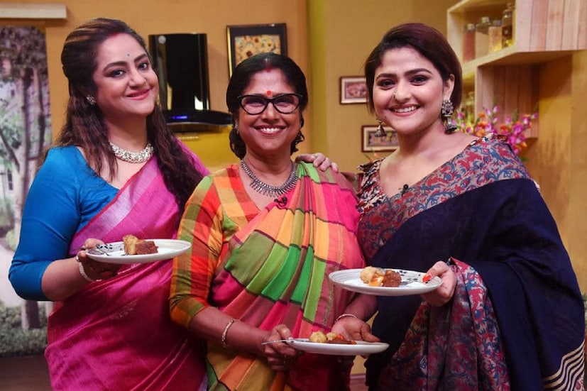 *পর পর দু'বার ক্যানসার জয় করে ফিরেছেন ‘জিয়ন কাঠি' নায়িকা ঐন্দ্রিলা শর্মা। ভেবেছিলেন হয়তো এ বারে স্বাভাবিক ছন্দে বইবে জীবন। কিন্তু না! আচমকাই ছন্দপতন। (ছবিঃ ফেসবুক পেজ থেকে সংগৃহীত)  